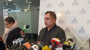 Alberto Astorga critica a Evo Morales y Rodrigo Paz