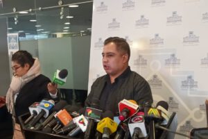 Alberto Astorga critica a Evo Morales y Rodrigo Paz