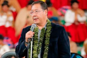 Luis Arce advierte sobre tiempos difíciles tras cambio de gobierno
