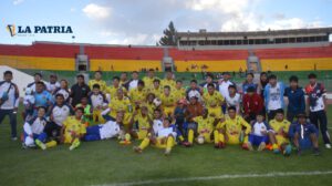 Deportivo Shalon celebra la clasificación a octavos de final