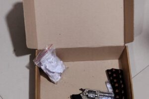 Adolescente investigado por drogas y arma