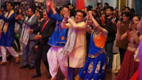 El Festival Navratri en Oruro, un intercambio cultural con la India