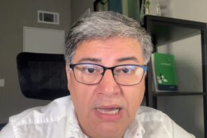 Jerjes Justiniano regresa a Bolivia tras dos años en el exilio