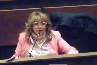 Celulares nuevos para legisladores solicitados por María Elena Ortega