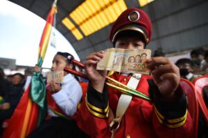 Bono Juancito Pinto para estudiantes mayores de 18 años