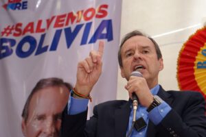 Jorge Tuto Quiroga defiende su viaje a EE.UU.