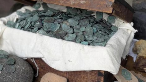 Monedas acuñadas en Bolivia encontradas en naufragio español