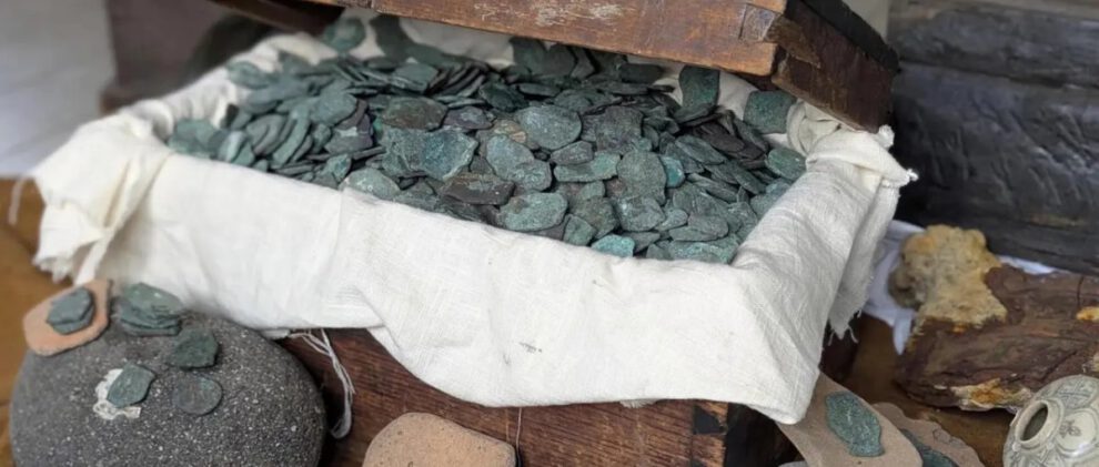 Monedas acuñadas en Bolivia encontradas en naufragio español