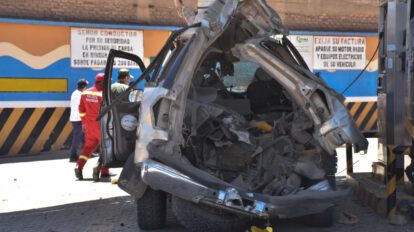 Explosión de vehículo en surtidor de Cochabamba