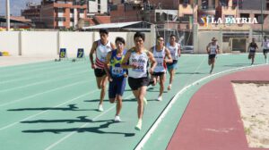 Héctor Garibay toma la delantera durante la prueba en Cochabamba