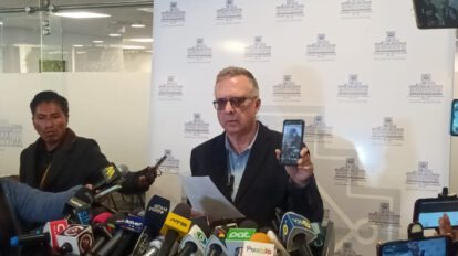 Carlos Alarcón denuncia corrupción en YPFB