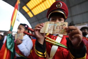 Bono Juancito Pinto y carnet de vacunación