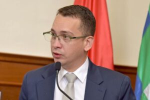 Romer Saucedo critica al TCP por dañar la democracia en Bolivia