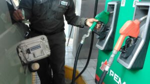 Aumento de precios de combustibles en Bolivia