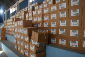 Verificación de papeletas para la segunda vuelta del 19 de octubre