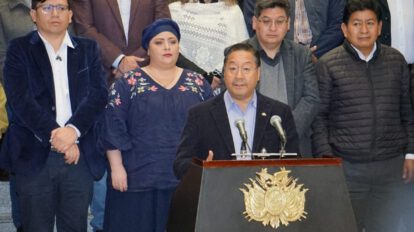 Luis Arce denuncia un golpe a la democracia