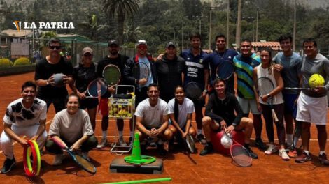 Noelia Zeballos se capacita en el Curso Regional para entrenadores de tenis