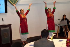 Simposio de Medios India Bolivia en La Paz