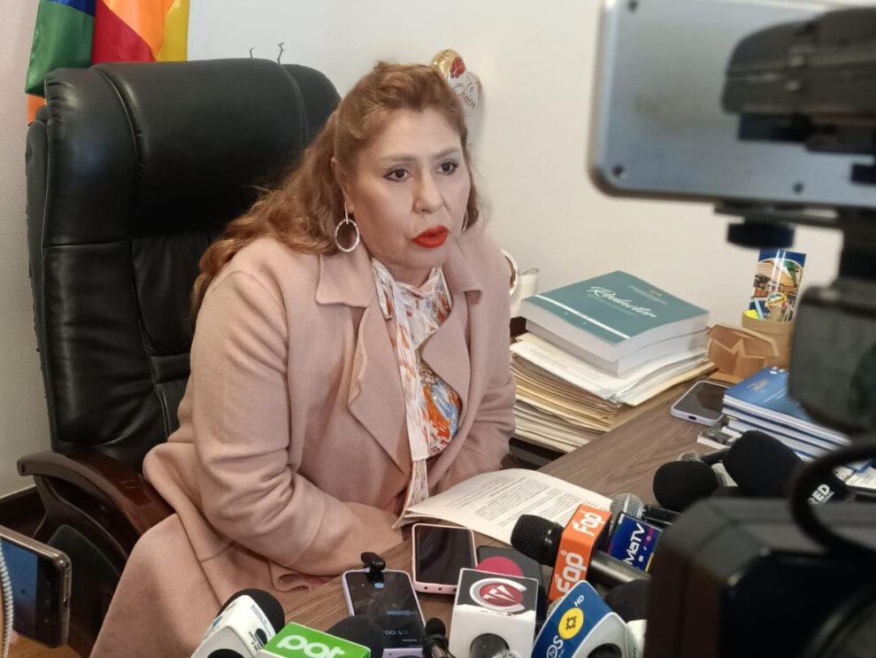 Proyecto de ley de indulto propuesto por la senadora Patricia Arce