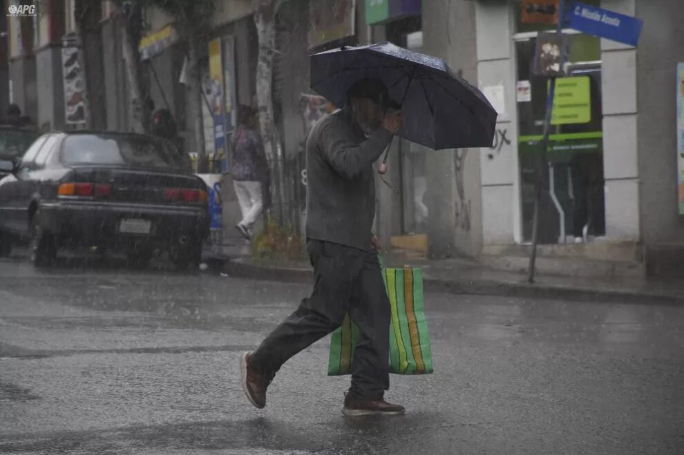 Alerta naranja por lluvias en Tipuani