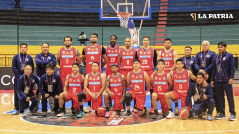 Triunfo de Universitario en Liga Sudamericana de Básquetbol
