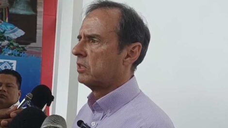 Tuto Quiroga escasez de combustible en Bolivia