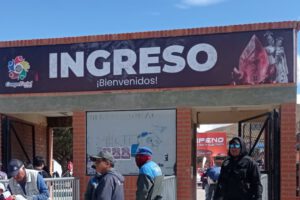 Show infantil en Expoteco con personajes de televisión