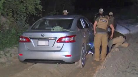 Falso pasajero roba un auto en Santa Cruz