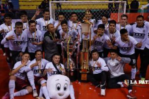 Fantasmas Morales Moralitos celebra su título en la Liga Nacional de Futsal