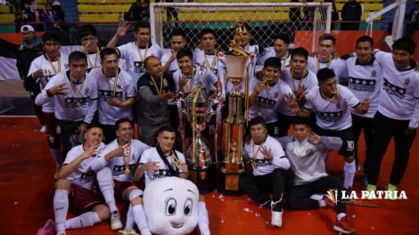Fantasmas Morales Moralitos celebra su título en la Liga Nacional de Futsal