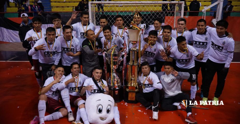 Fantasmas Morales Moralitos celebra su título en la Liga Nacional de Futsal