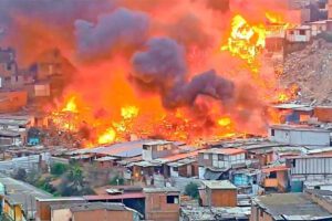 Incendio en San Juan de Miraflores afecta 100 viviendas