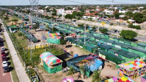 Rueda de la fortuna en la Feria de Alasita