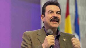 Madurez política en el balotaje según Manfred Reyes Villa