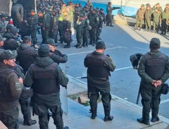 Despliegue policial asegura seguridad durante el debate presidencial