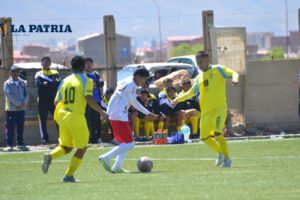 Victoria de FC VHSR ante Aurora en el campeonato de la AFO