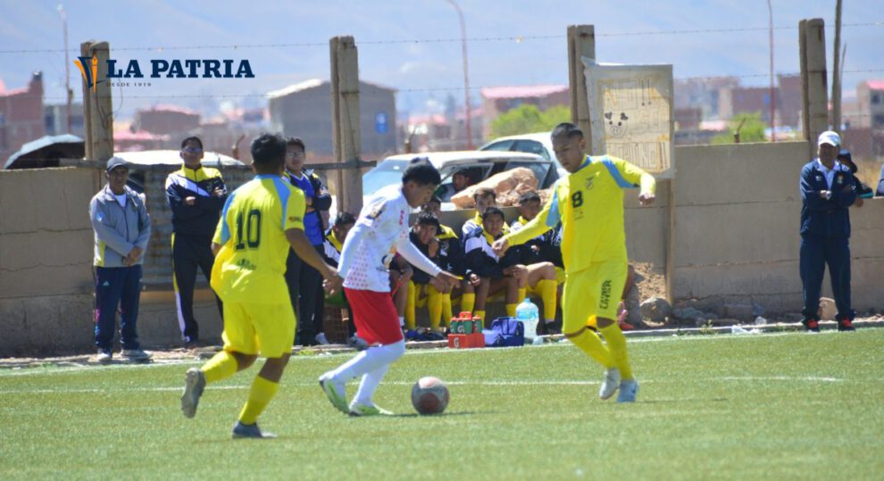 Victoria de FC VHSR ante Aurora en el campeonato de la AFO