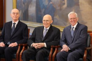Dallin H. Oaks, nuevo profeta de La Iglesia de Jesucristo