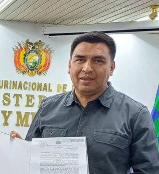 Eddy Antezana imputado por uso indebido de influencias