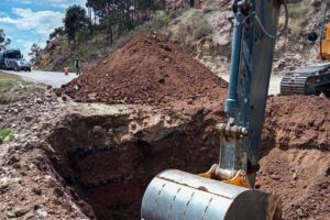 Trabajos de emergencia en carretera Cochabamba, Oruro y La Paz