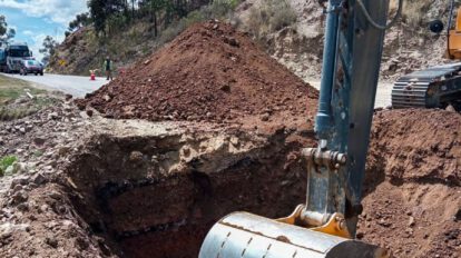 Trabajos de emergencia en carretera Cochabamba, Oruro y La Paz