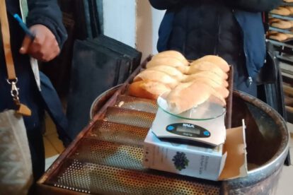 Clausuran panadería Oruro tras encontrar heces de ratón en harina