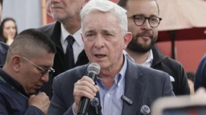Álvaro Uribe investigado por irregularidades en candidatura al Senado