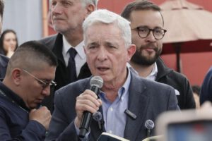 Álvaro Uribe investigado por irregularidades en candidatura al Senado