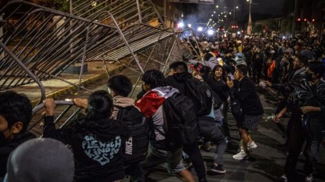Detención de policía en Perú