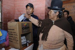 Seguridad electoral en Bolivia garantizada por el ministro Ríos
