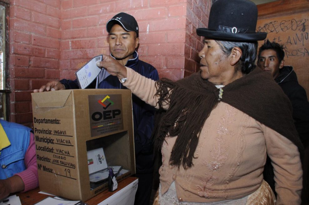 Seguridad electoral en Bolivia garantizada por el ministro Ríos