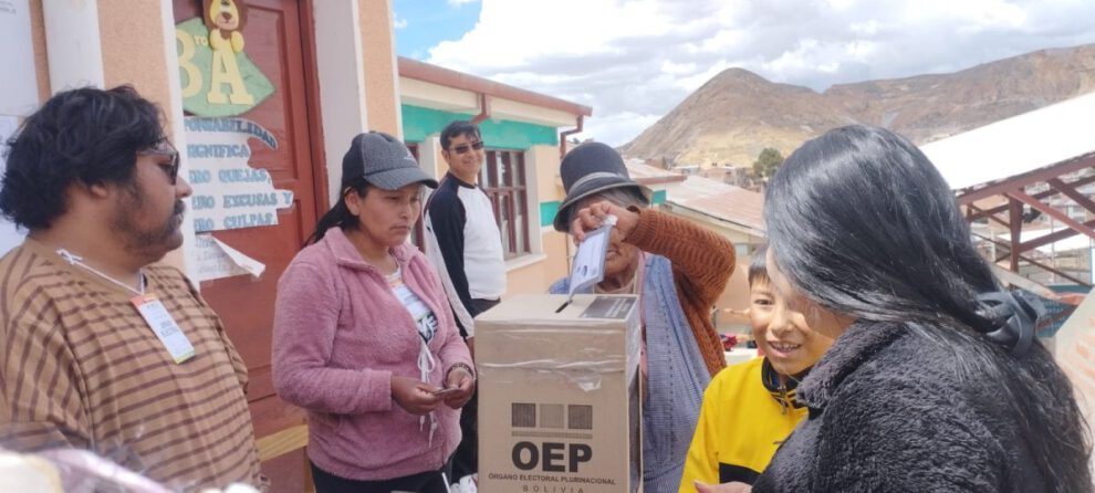 Jornada electoral en Oruro
