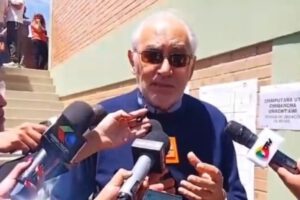 Carlos Mesa reformas urgentes tras votar en el balotaje