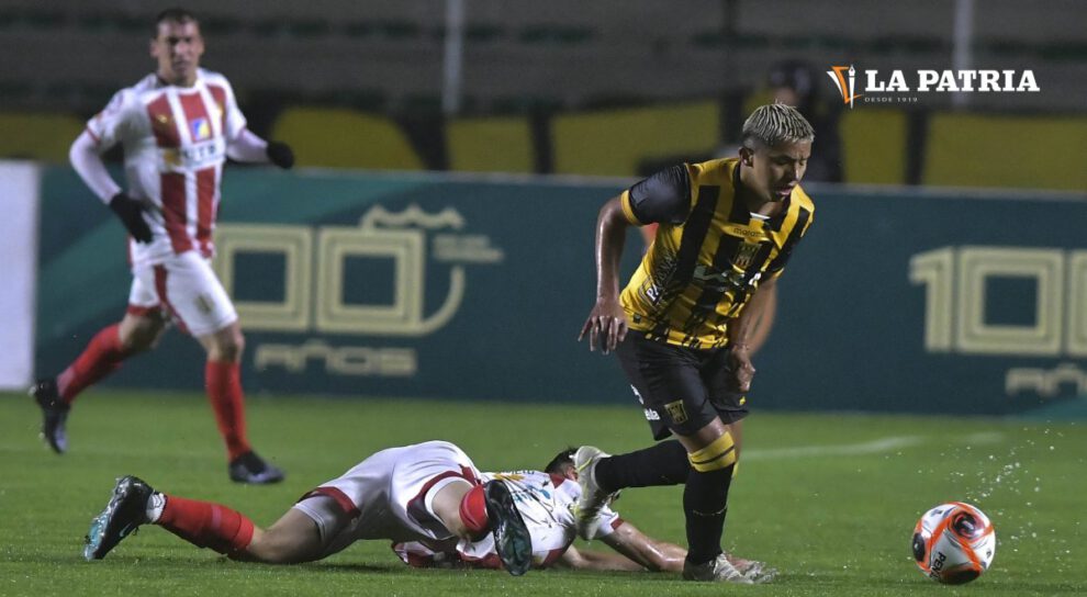 Mauricio Chajtur en la derrota de Independiente ante The Strongest